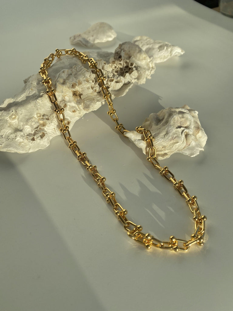 Gold B Chain Necklace - Slowliving Lifestyle