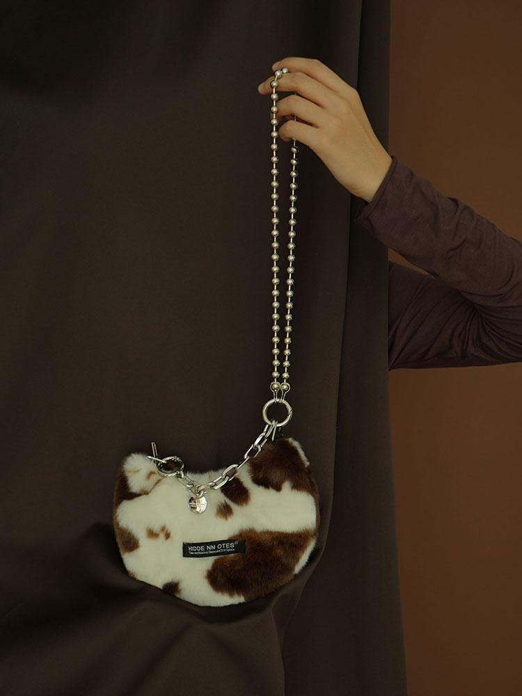 Timeless Very beautiful Chanel Classic half-moon flap bag handbag in white  lambskin, horizontal stitching, garniture en métal doré Leather ref.573034  - Joli Closet