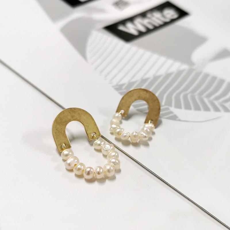 Circle Arch Brass Gold Earrings With Pearl - Slow Living Lifestyle